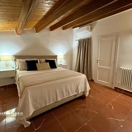 아파트 Mansarda Florio *